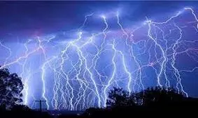 صاعقه در گیلان ۶ مصدوم بر جای گذاشت