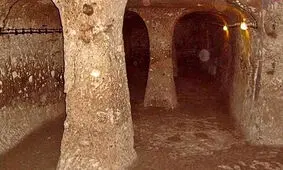 کشف شهر زیرزمینی در عمق تونل ۸۰ متری/ تصاویر