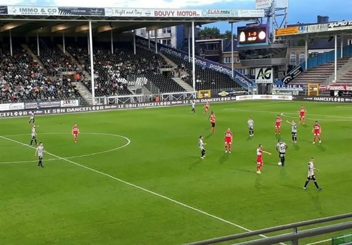 پیروزی خانگی شارلوا در حضور کاوه رضایی