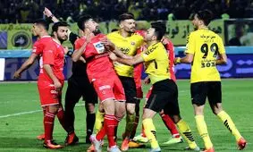 زد و خورد بازیکنان سپاهان و پرسپولیس در پایان بازی