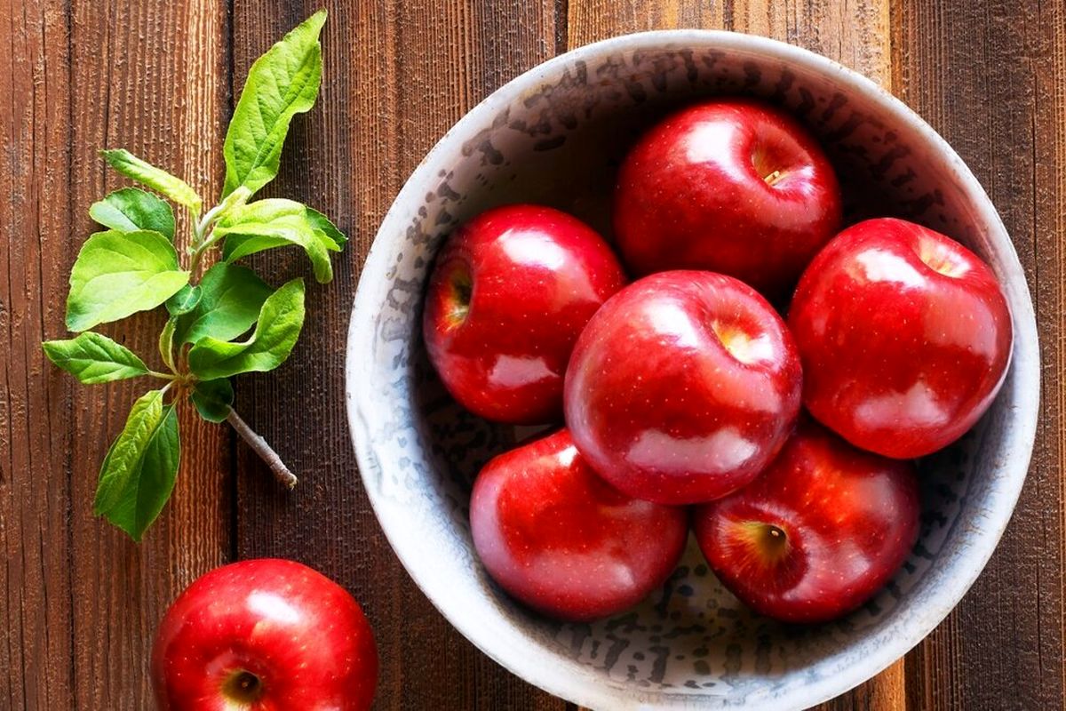 ⁩آیا خوردن روزانه یک عدد سیب ما را از بیماری دور می‌کند؟