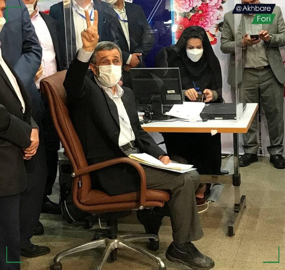 محمود احمدینژاد، داوطلب انتخابات ریاستجمهوری شد/ ویدئو