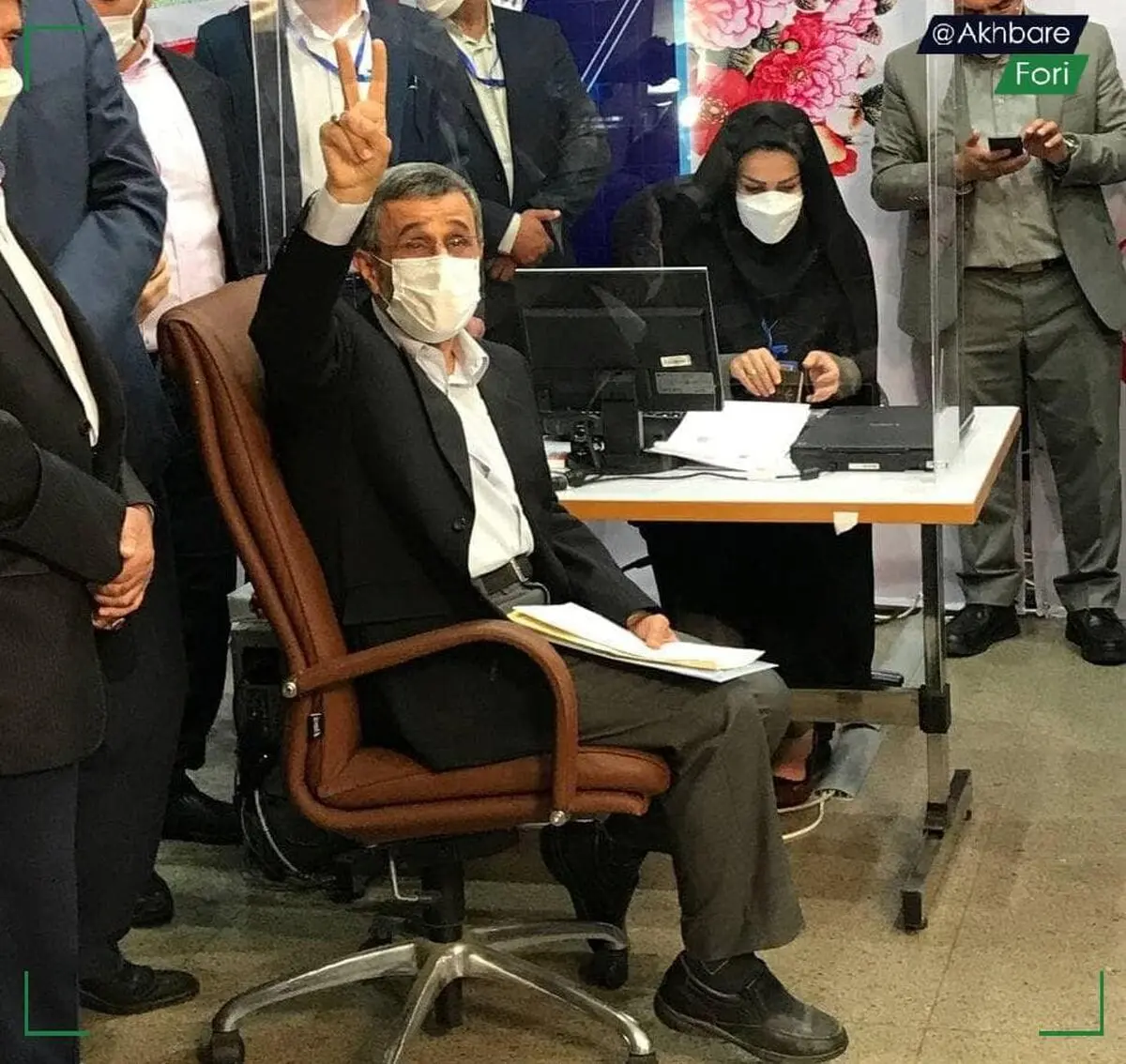 محمود احمدی‌نژاد، داوطلب انتخابات ریاست‌جمهوری شد/ ویدئو
