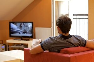 عوارض تماشای تلویزیون برای سلامتی