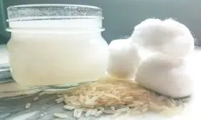 فواید شگفت‌انگیز آب برنج برای پوست و مو