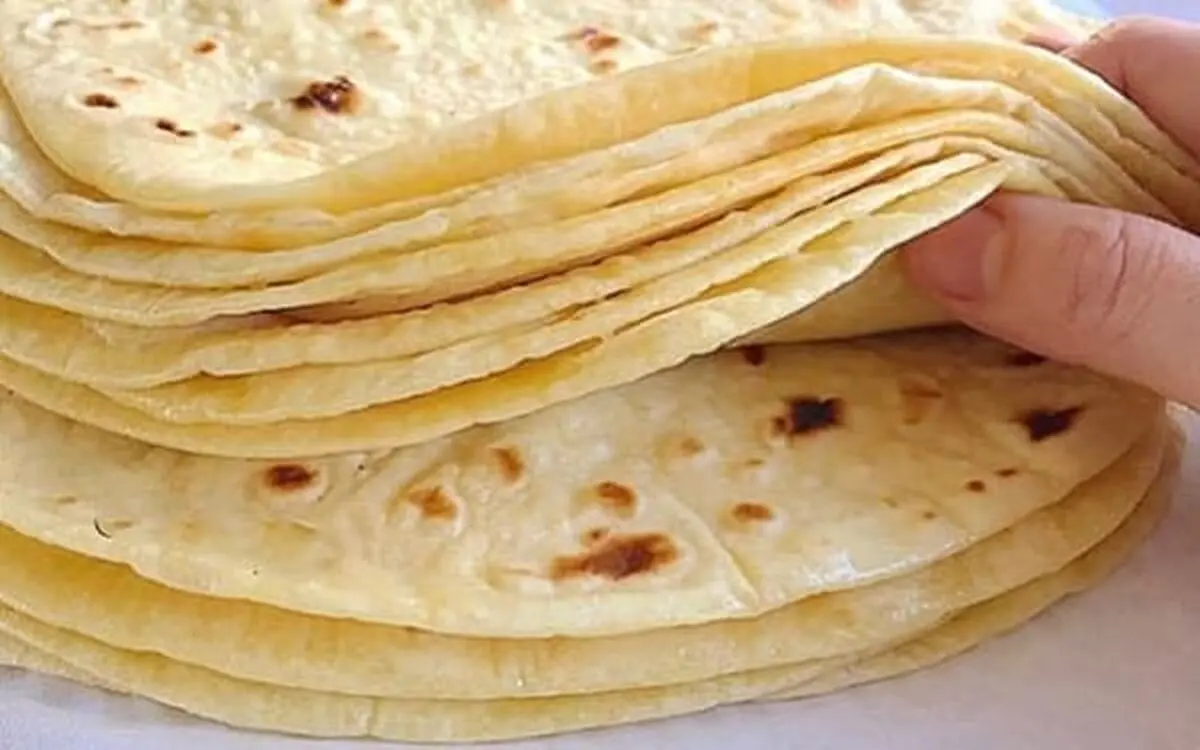 قیمت نان در تهران بلاتکلیف است / در دوره بی‌دولتی به سر می‌بریم