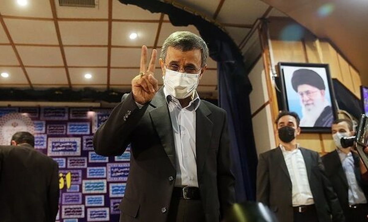 ادعای عجیب محمود احمدی نژاد: من لیبرال دموکرات هستم!/ یکبار هم علیه بازرگان موضعی نگرفتم