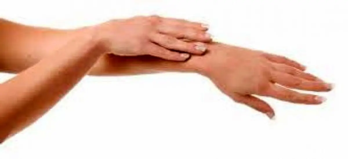 عوامل پیر شدن دست ها