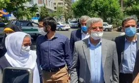 خبرنگاران شبکه خبر گفتند مصاحبه زنده است اما بعدا مطلع شدم پخش نشده