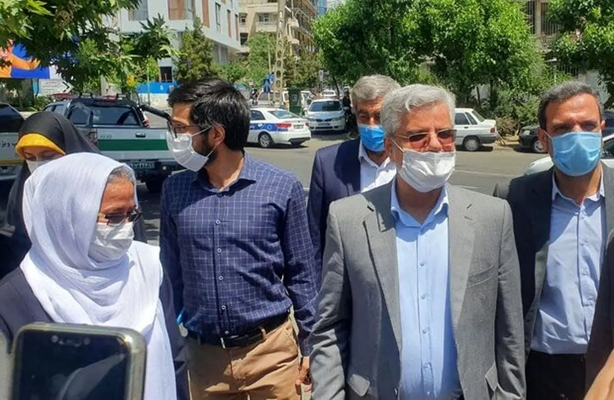 خبرنگاران شبکه خبر گفتند مصاحبه زنده است اما بعدا مطلع شدم پخش نشده