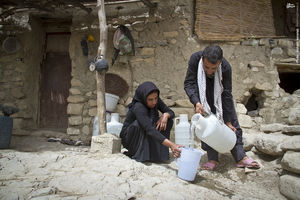 "بورکی‌ها" در برزخ عشایر و روستا از کمبود آب آشامیدنی رنج می‌برند/ تصاویر