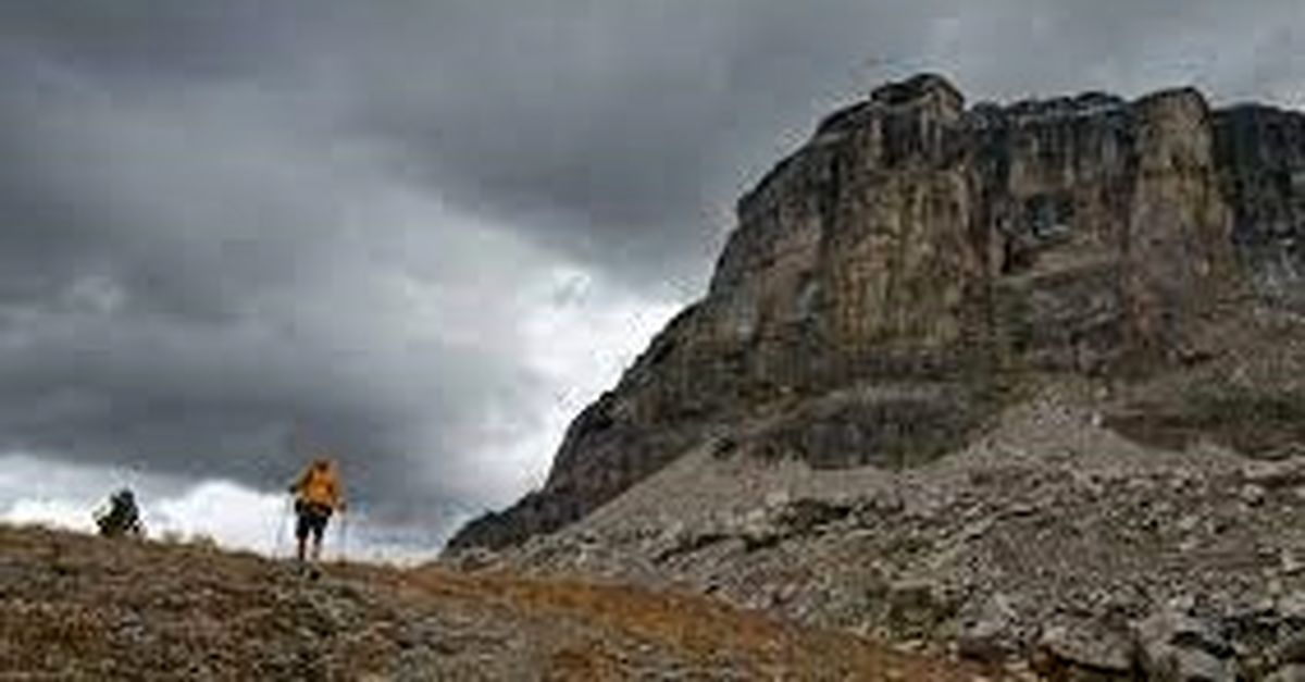 برخورد صاعقه به یک کوهنورد در ارتفاعات توچال