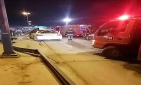 برخورد نامعلوم خودرو عروس و داماد با گاردریل