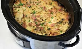 طرز تهیه کاسرول ژامبون و سیب زمینی پنیری