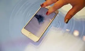 انگشت ما می‌تواند تغییر اتم روی یک سطح را حس کند؛ این کشف به چه دردی می‌خورد؟