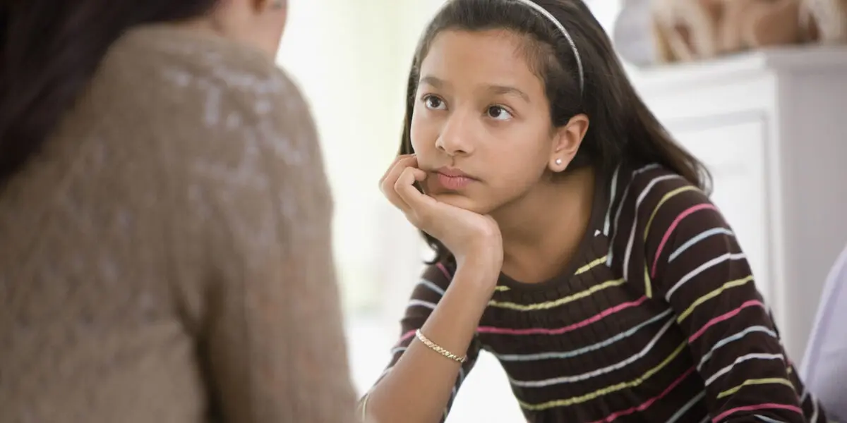 همه علائم بلوغ در دختران