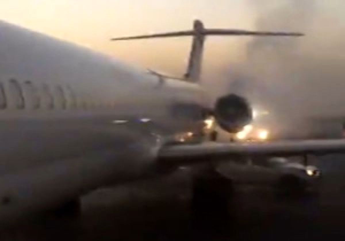 هواپیما هنگام بلند شدن از فرودگاه اهواز آتش گرفت