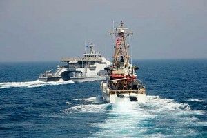 آمریکا: تیر هشدار به سمت قایق‌‌های ایرانی شلیک کردیم