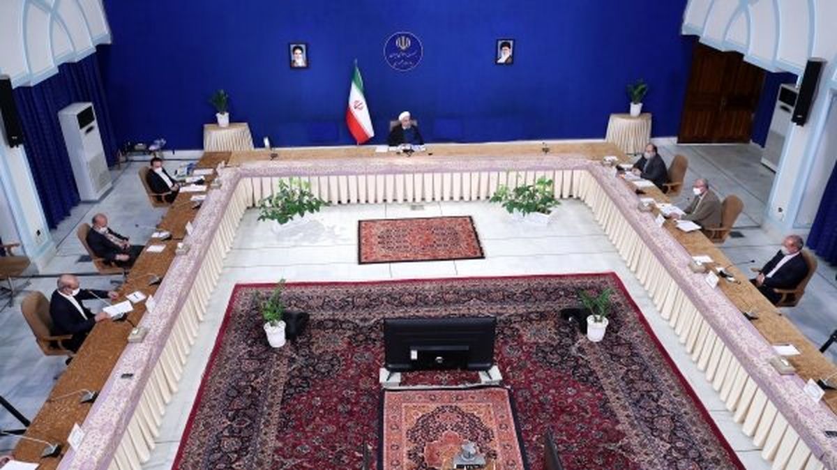 روحانی: کارگران ستون فقرات جامعه هستند که همواره پای این نظام و کشور ایستادهاند