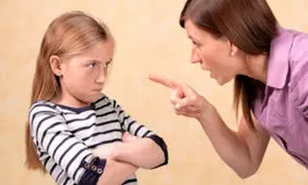 آموزش آداب معاشرت در میهمانی‌ها به کودک