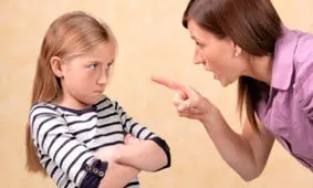 آموزش آداب معاشرت در میهمانی‌ها به کودک