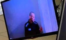 ناوالنی با چهره‌ای نزار خطاب به پوتین: پادشاه لخت است!