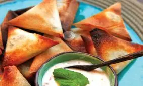 طرز تهیه یک سمبوسه خوشمزه با تن ماهی