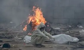 موج سهمگین کرونا در هند؛ دهلی برای مرده‌سوزی جای کافی ندارد