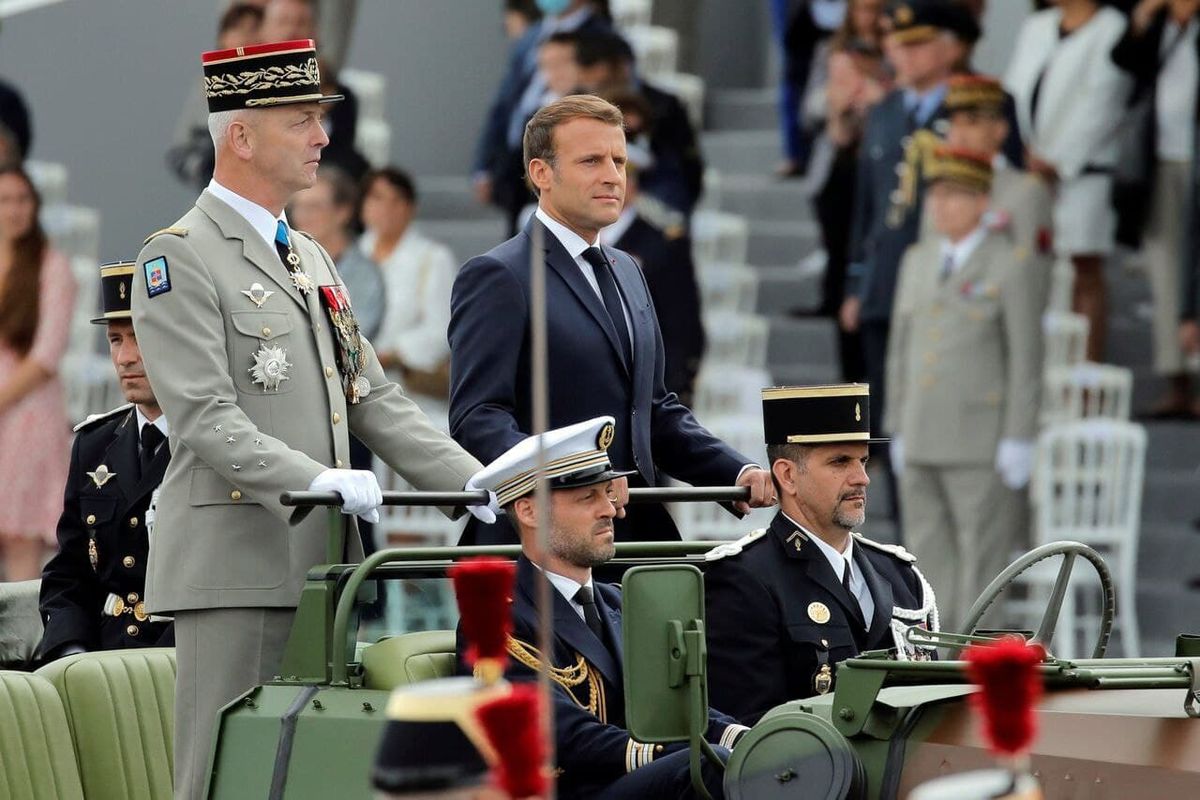 بیشتر فرانسوی‌ها با هشدار ژنرال‌ها درباره احتمال کودتا موافقند