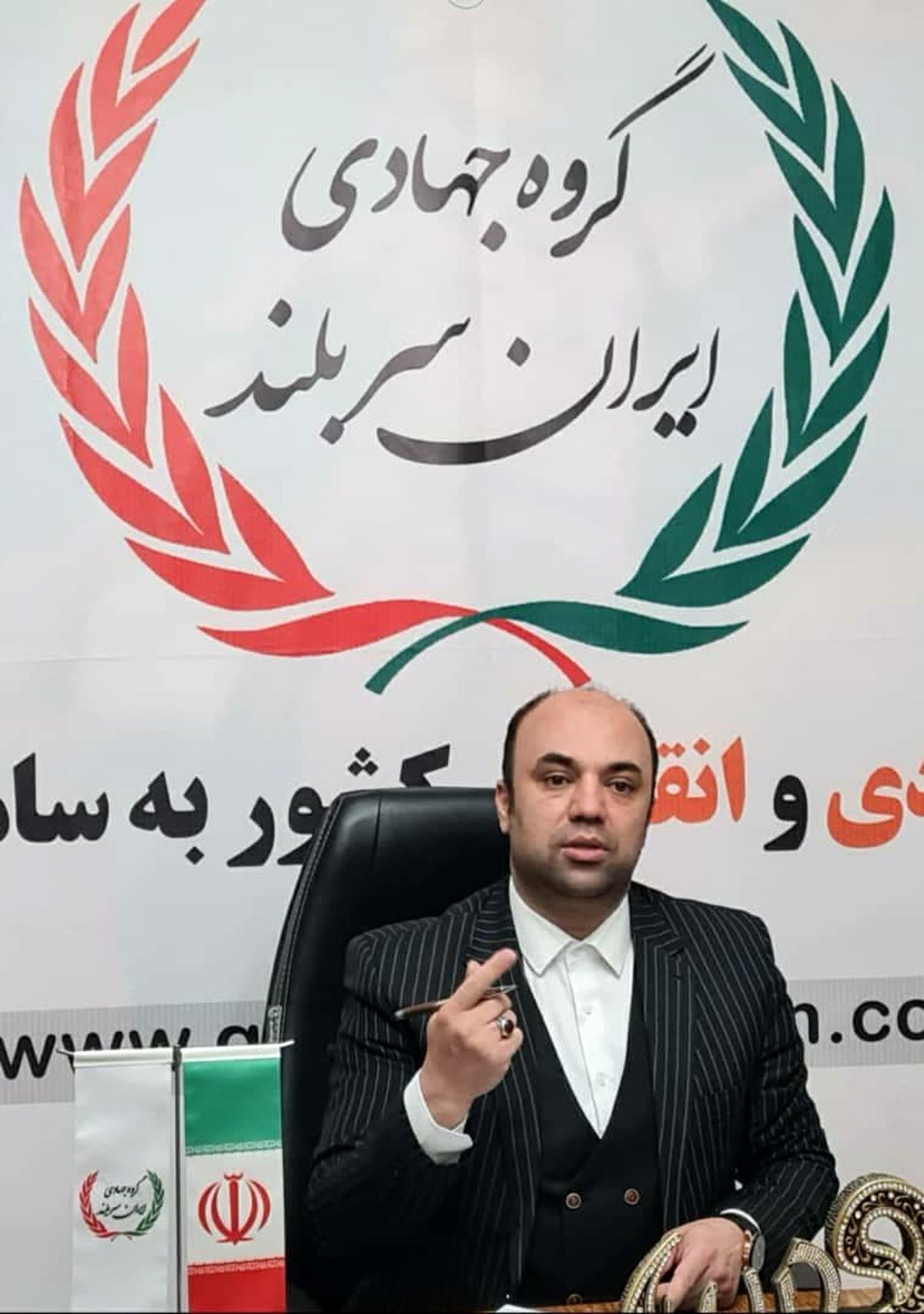 گروه جهادی ایران سربلند خلاء تشکیلاتی اقوام و مذاهب را پوشش میدهد