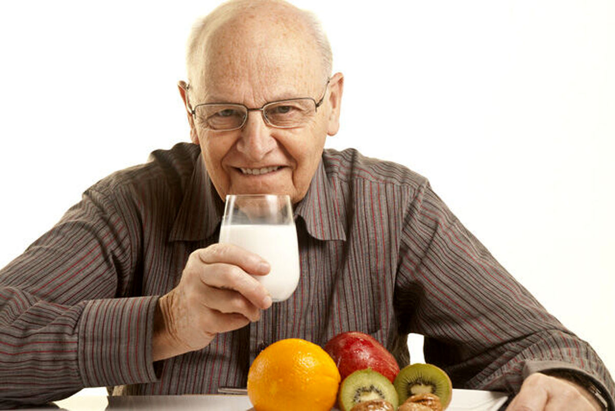 سالمندان در ماه رمضان چه مراقبت‌های غذایی داشته باشند؟