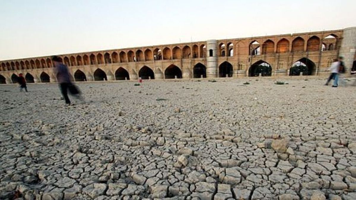 مشکلات کشاورزان اصفهان با خشکی زاینده‌رود افزایش می‌یابد