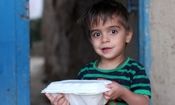 توزیع ۳۰۰۰ پرس غذای گرم بین نیازمندان خراسان جنوبی