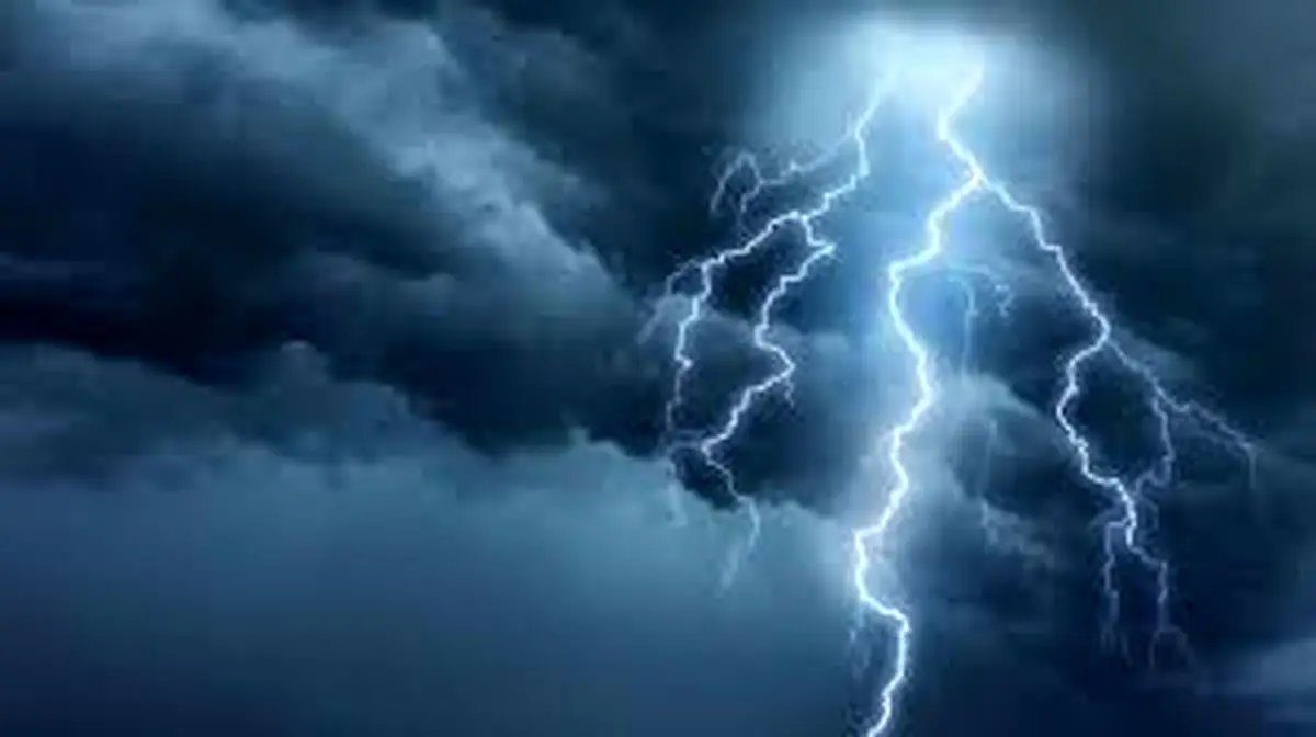 صاعقه در استان فارس ۲ نفر را به کام مرگ کشاند