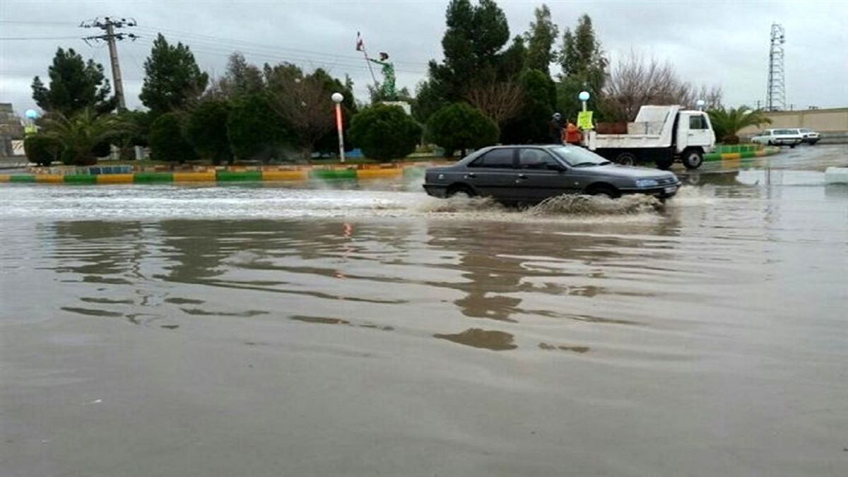 جاری شدن سیلاب در شهرستان میامی