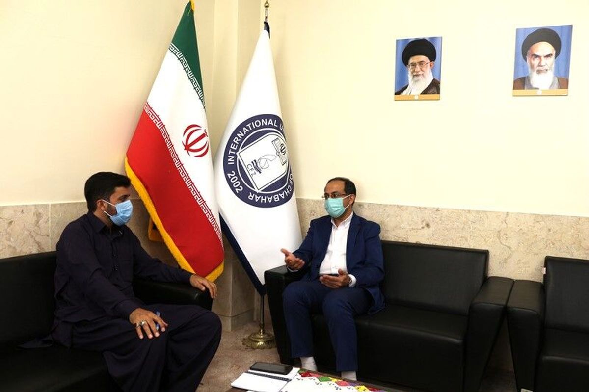 سازمان منطقه آزاد چابهار از دانشآموزان نخبه حمایت میکند