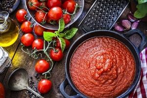 بهترین و کاربردی‌ترین روش‌های نگهداری رب گوجه فرنگی