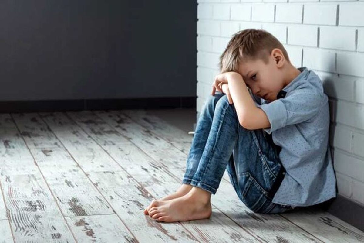 چگونه "اضطراب" در کودکی باعث "سلطه پذیری" میشود؟