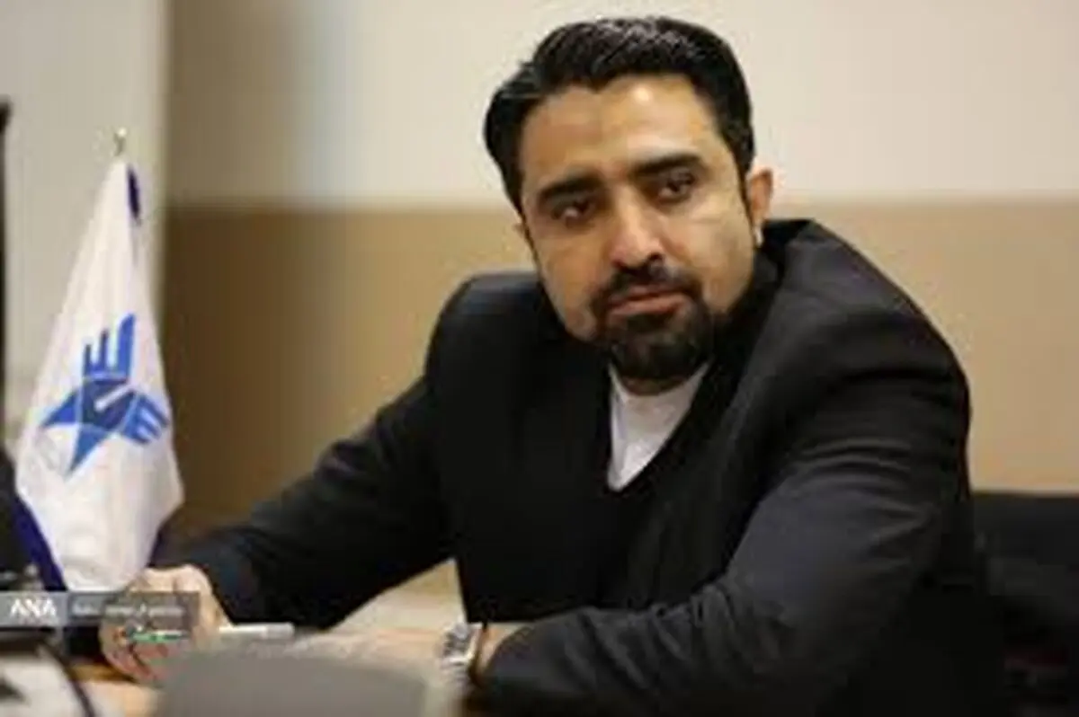 فاصله آموزش های شهروندی با جامعه پردازی مبتنی بر نظریه نظام انقلابی