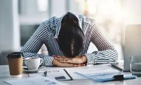 چگونه از شغل خسته کننده خود رها شویم؟