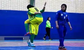 پیروزی دختران آبادانی در دربی فوتسال خوزستان/ وداع حفاری با قهرمانی