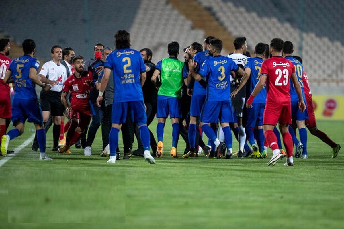 فدراسیون فوتبال پرسپولیس، استقلال و سپاهان را نقره داغ کرد