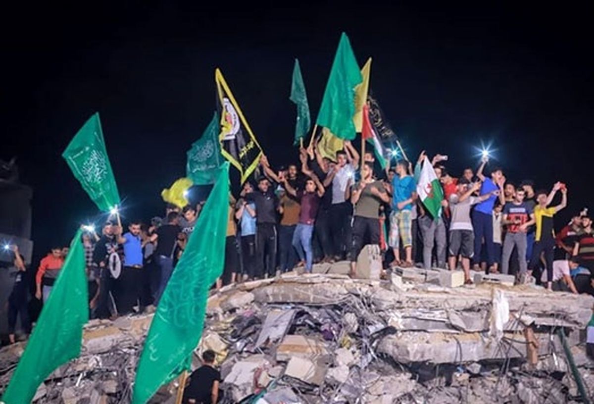 با آغاز آتش بس در غزه، فلسطینی‌ها جشن پیروزی گرفتند/ واکنش‌ گروه‌ها و افراد به توافق