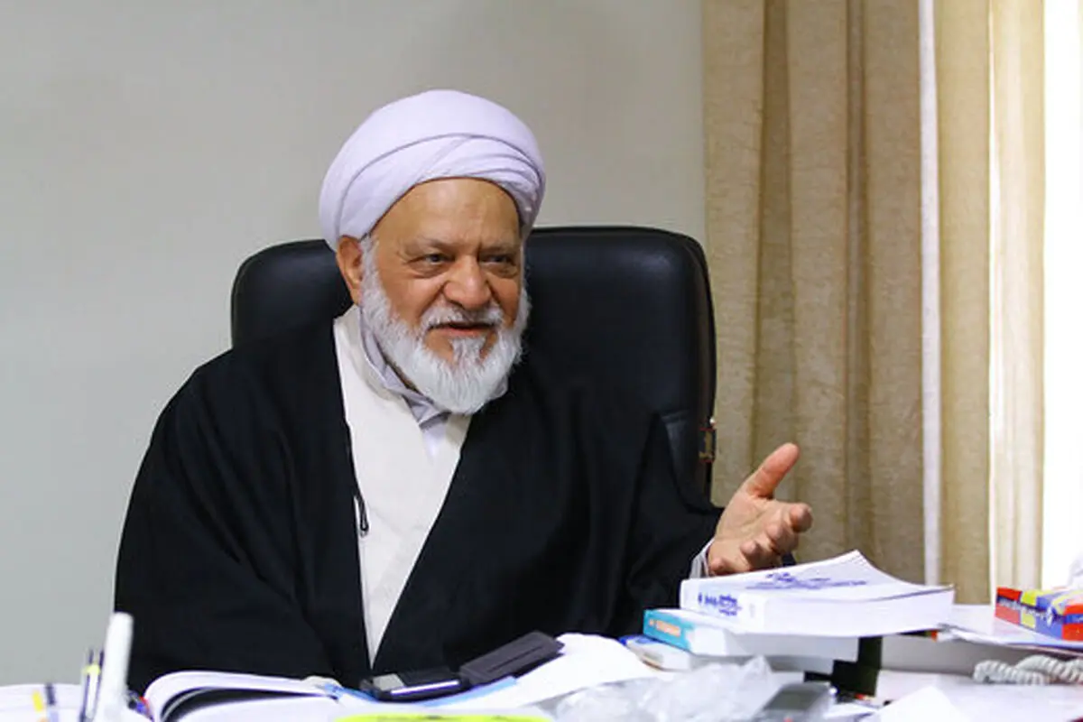 مصباحی‌مقدم: پیروزی اصولگراها قطعی نیست/ لاریجانی در رقابت می‌ماند