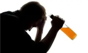 مشروبات الکلی 43 نفر را راهی بیمارستان کرد/ اقدام خطرناک قاچاقچیان در پلمب مشروبات الکلی