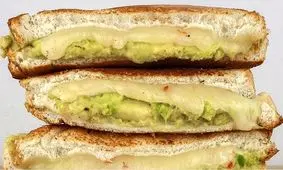 طرز تهیه ساندویچ آووکادو