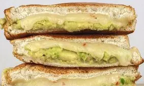 طرز تهیه ساندویچ آووکادو