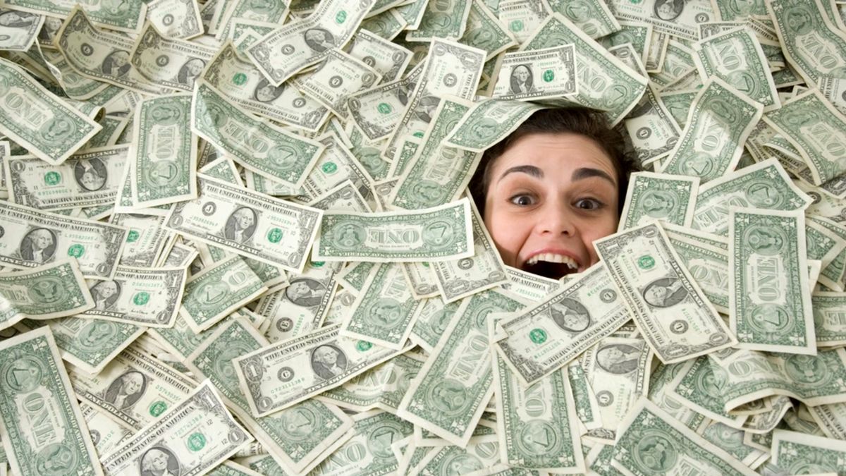 پول خوشبختی نمیآورد، اما حرف اول را میزند