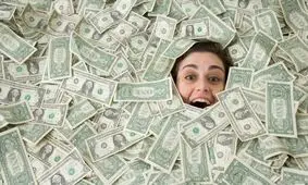 پول خوشبختی نمی‌آورد، اما حرف اول را می‌زند
