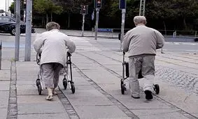 فرار زوج آلزایمری از خانه سالمندان با شکستن رمز قفل الکترونیک در آسایشگاه